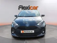 Usado Toyota Yaris Hybrid Active 116 CV (85 kW) 2025 Negro Berlina