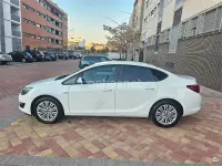 Usado Opel Astra Excellence 110 CV (80 kW) 2014 Blanco Berlina
