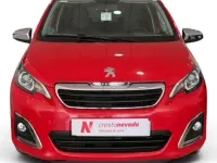 Usado Peugeot 108 Active 72 CV (52 kW) 2021 Rojo