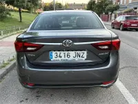 Usado Toyota Avensis Advance 143 CV (105 kW) 2016 Gris / plata Berlina