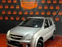 Usado Suzuki Ignis 69 CV (50 kW) 2004 Gris / plata Utilitario