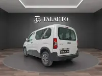 Usado Peugeot Rifter Active 100 CV (73 kW) 2022 Blanco Monovolumen