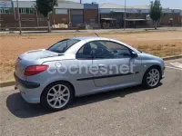 Usado Peugeot 206 138 CV (101 kW) 2001 Gris / plata Descapotable