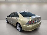 Usado Lexus IS200 President Line 155 CV (114 kW) 2004 Beige Berlina