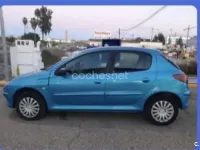 Usado Peugeot 206 75 CV (55 kW) 2001 Verde Berlina