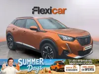 Usado Peugeot 2008 Allure 130 CV (95 kW) 2020 Naranja SUV