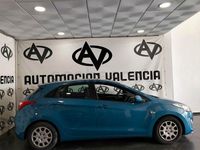 Usado Hyundai i30 90 CV (66 kW) 2012 Azul Berlina