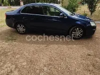 Usado VW Jetta Advance 140 CV (102 kW) 2007 Azul Berlina