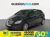 Usado Mercedes B180 109 CV (80 kW) 2008 Negro Monovolumen