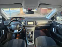 Usado Peugeot 308 Allure 130 CV (95 kW) 2018 Marrón