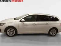 Usado Peugeot 308 SW Active 130 CV (95 kW) 2020 Blanco Familiar
