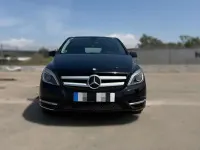 Usado Mercedes B180 122 CV (89 kW) 2012 Negro Utilitario