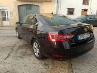 Usado Skoda Superb Active 150 CV (110 kW) 2016 Negro Berlina