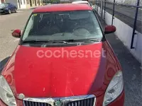 Usado Skoda Fabia 60 CV (44 kW) 2010 Rojo Berlina
