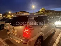 Usado Toyota Corolla Verso Luna 116 CV (85 kW) 2004 Gris / plata Monovolumen