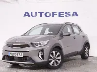 Usado Kia Stonic 120 CV (88 kW) 2023 Verde SUV