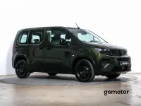 Usado Peugeot Rifter Allure 101 CV (74 kW) 2025 Verde Monovolumen