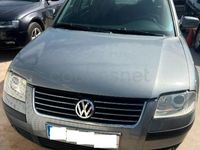 Usado VW Passat Advance 130 CV (95 kW) 2003 Gris / plata Familiar