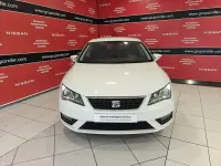 Usado Seat Leon Style 134 CV (98 kW) 2018 Blanco Berlina
