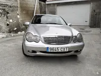 Usado Mercedes C270 Elegance 170 CV (125 kW) 2001 Gris / plata Berlina