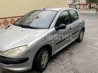 Usado Peugeot 206 60 CV (44 kW) 2002 Gris / plata Berlina