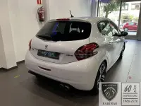 Usado Peugeot 208 GT-line 110 CV (80 kW) 2019 Blanco Utilitario