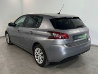 Usado Peugeot 308 Style 130 CV (95 kW) 2019 Gris / plata Berlina