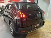 Usado Peugeot 3008 Allure 150 CV (110 kW) 2015 Blanco Familiar