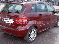 Usado Mercedes B180 Sport Edition 109 CV (80 kW) 2012 Granate Monovolumen