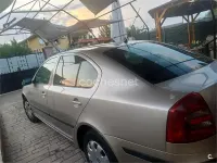 Usado Skoda Octavia 105 CV (77 kW) 2005 Gris / plata Berlina