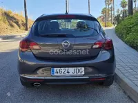 Usado Opel Astra Sportive 140 CV (102 kW) 2015 Gris / plata Berlina
