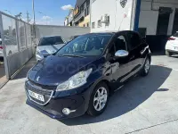 Usado Peugeot 208 Access 82 CV (60 kW) 2015 Azul Utilitario