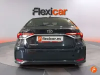 Usado Toyota Corolla Active 122 CV (89 kW) 2022 Negro Berlina
