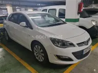Usado Opel Astra Excellence 136 CV (100 kW) 2014 Blanco Berlina