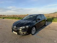 Usado Renault Mégane IV Zen 130 CV (95 kW) 2017 Negro Berlina