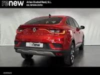 Usado Renault Arkana Techno 140 CV (102 kW) 2023 Rojo SUV