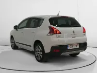 Usado Peugeot 3008 Style 131 CV (96 kW) 2016 Blanco Berlina