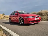 Usado Seat Leon Sport 150 CV (110 kW) 2003 Rojo Utilitario