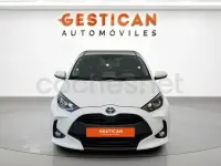 Usado Toyota Yaris Hybrid Active 116 CV (85 kW) 2022 Blanco Berlina