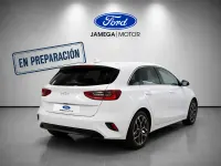 Usado Kia Ceed 120 CV (88 kW) 2022 Blanco Utilitario