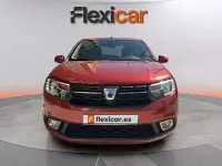 Usado Dacia Sandero Lauréate 90 CV (66 kW) 2017 Rojo Utilitario