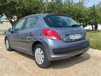 Usado Peugeot 207 70 CV (51 kW) 2011 Gris / plata Berlina