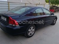 Usado Volvo S60 Momentum 163 CV (119 kW) 2004 Azul Berlina