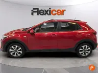 Usado Kia Stonic 84 CV (61 kW) 2021 Rojo SUV