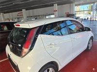 Usado Toyota Aygo X-play 69 CV (50 kW) 2016 Blanco Utilitario