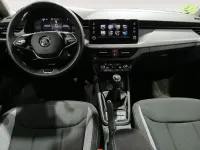 Usado Skoda Kamiq Selection 115 CV (84 kW) 2025 Gris plata SUV