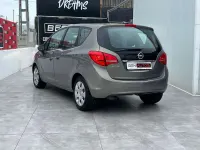 Usado Opel Meriva Expression 101 CV (74 kW) 2011 Beige Monovolumen