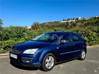 Usado Ford Focus Trend 100 CV (73 kW) 2006 Azul Berlina