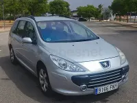 Usado Peugeot 307 110 CV (80 kW) 2007 Gris / plata Familiar