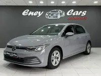 Usado VW Golf VIII 110 CV (80 kW) 2022 Gris / plata Berlina